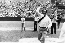 Thornburgh throwing opening pitch at Little League World Series, 1979